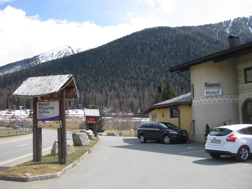 Hotel Pizzeria Selva Zernez Exterior foto